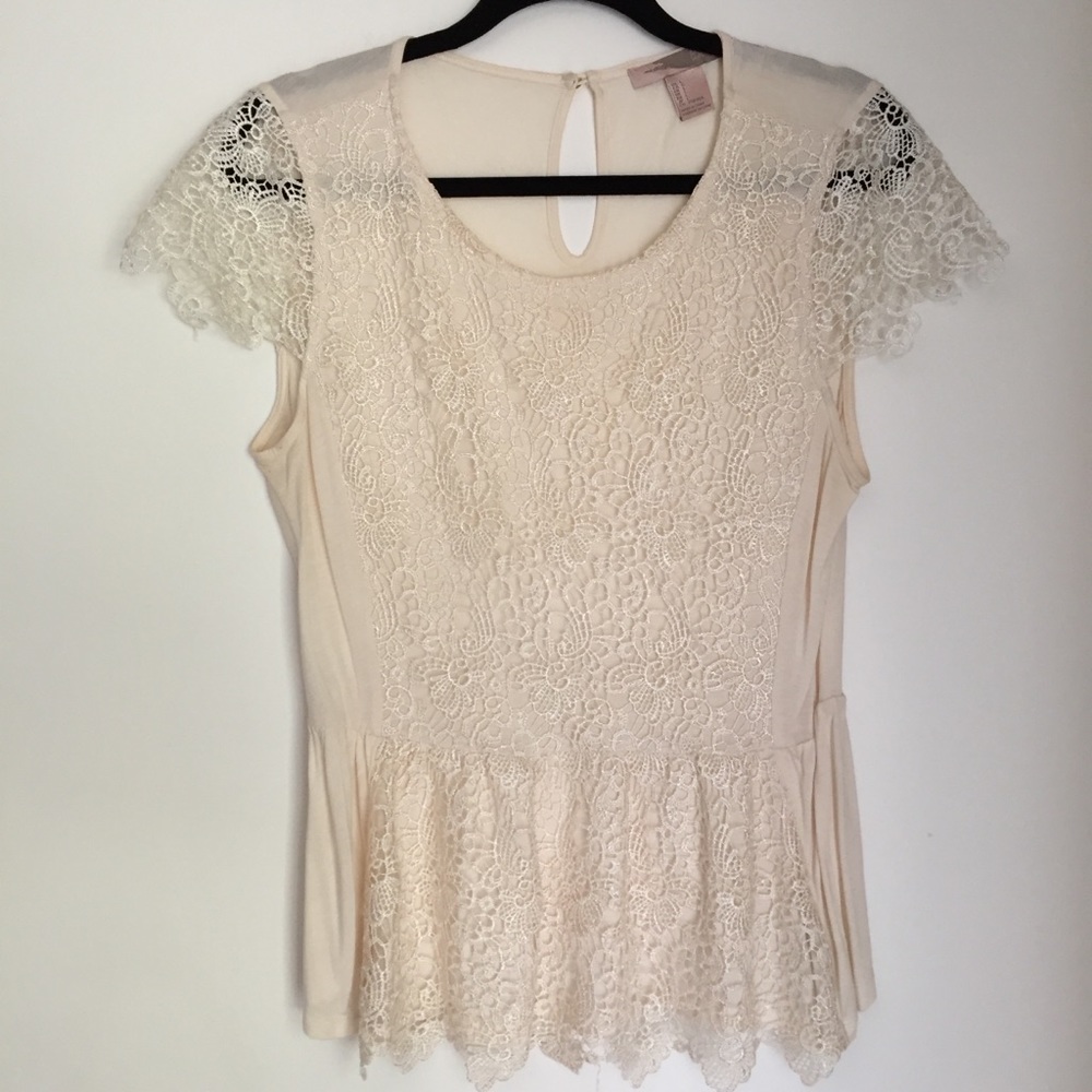 F21 Cream Colored Lace Cap Sleeve Blouse